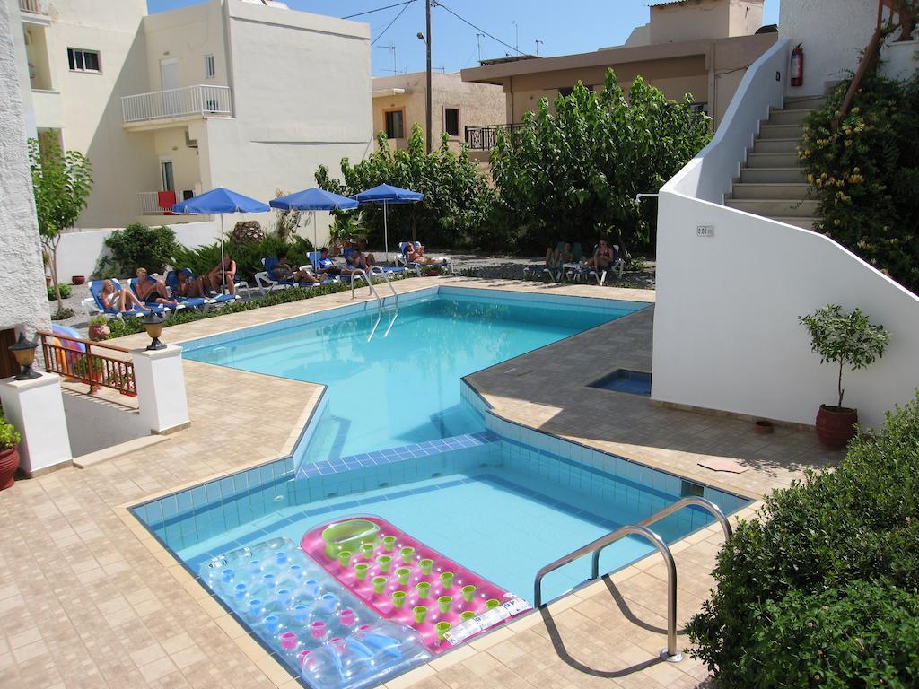 Blue Sea Hotel Apartments Rethymno Esterno foto